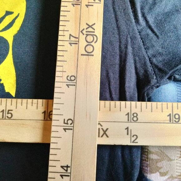 Stranger Things Loot Crate Medium (M) 100% Cotton Short Sleeve Graphic Tee Shirt - Picture 7 of 10